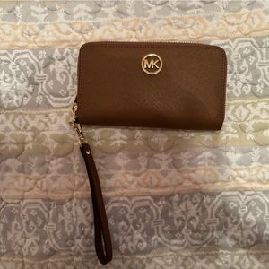 NWT Michael Kors Fulton Leather Wallet/Phone Case
